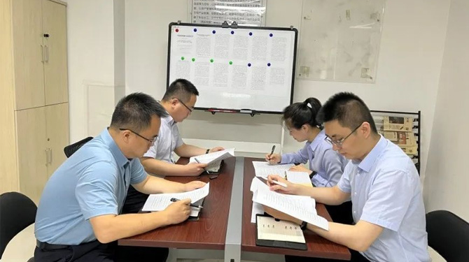 扶貧基金黨支部、第八黨支部、第四黨支部開展主題活動(dòng)