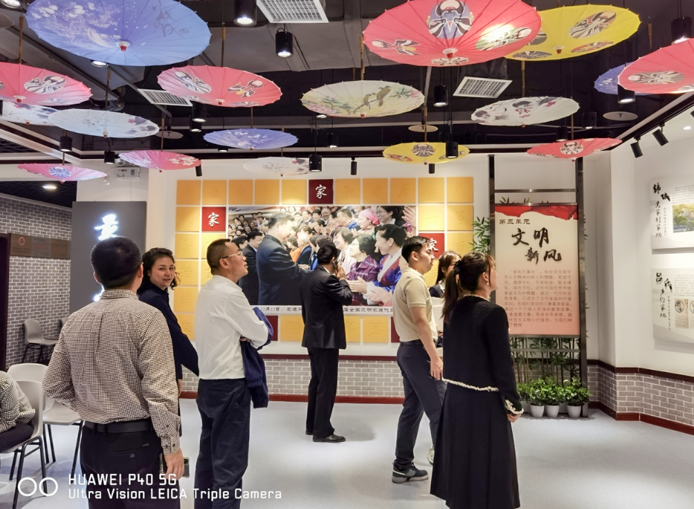 公司固定收益部黨支部、投行業(yè)務部黨支部、綜合事務部與金融（產(chǎn)業(yè)）基地保障黨支部開展聯(lián)合黨日活動