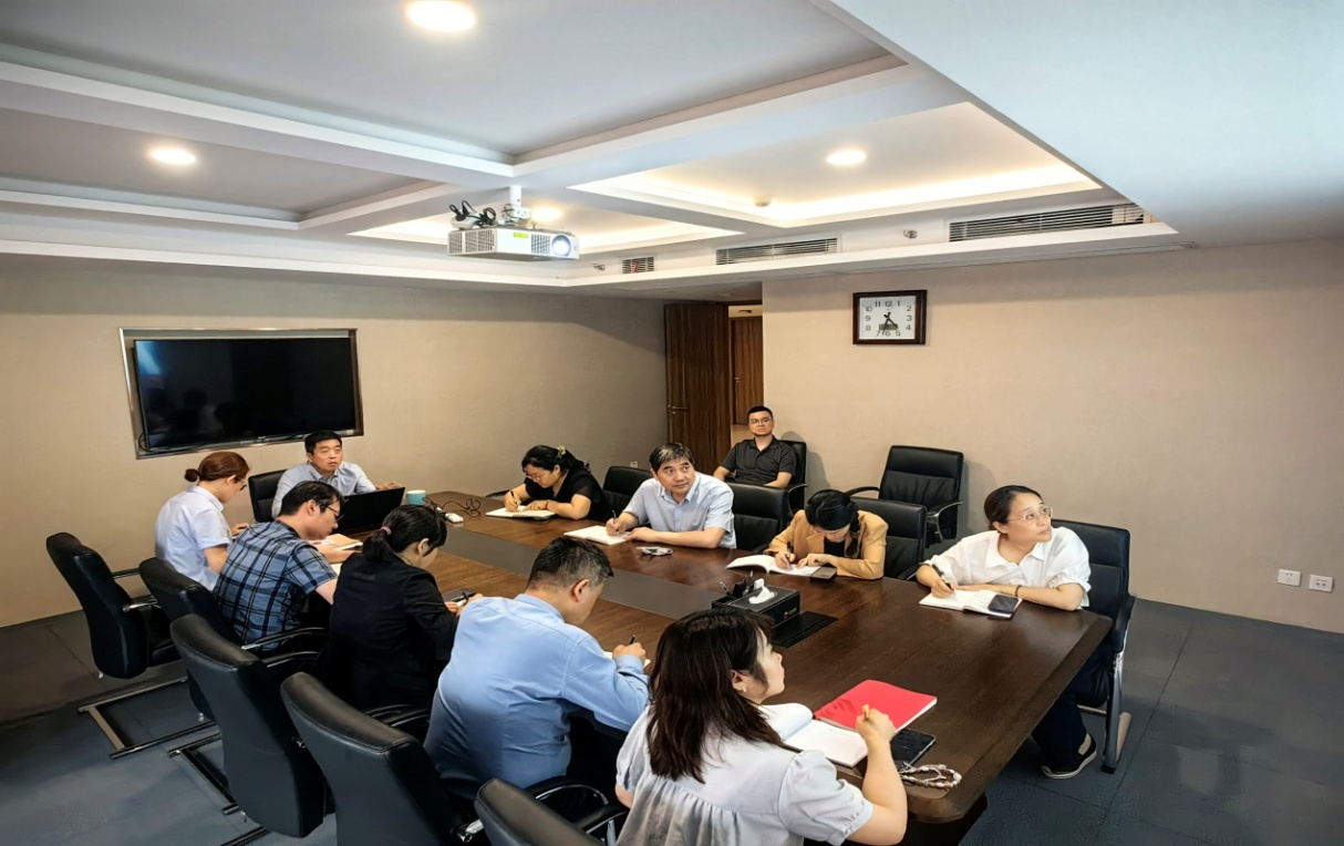 戰(zhàn)略運(yùn)營(yíng)中心與固定收益部聯(lián)合黨支部開展深入貫徹中央八項(xiàng)規(guī)定精神學(xué)習(xí)教育專題黨課